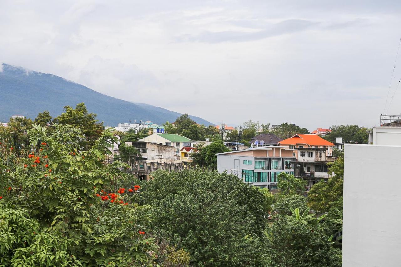 Jeune Hostel Chiang Mai Bagian luar foto
