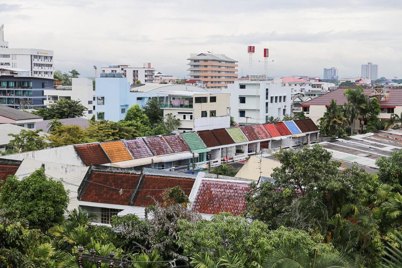 Jeune Hostel Chiang Mai Bagian luar foto