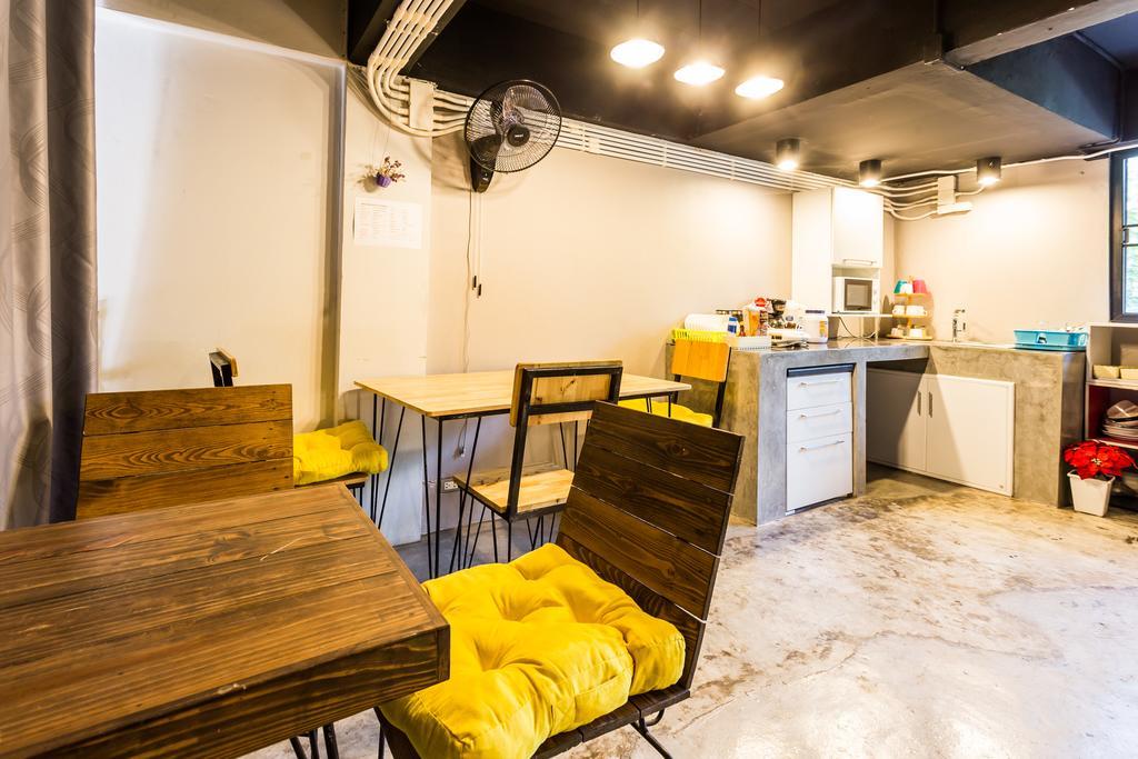Jeune Hostel Chiang Mai Bagian luar foto