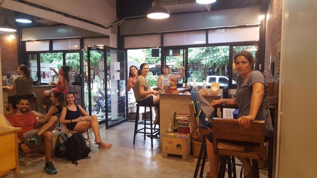 Jeune Hostel Chiang Mai Bagian luar foto