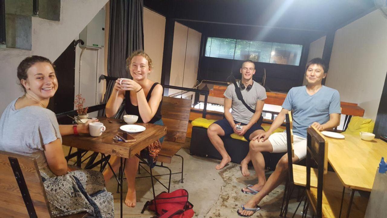 Jeune Hostel Chiang Mai Bagian luar foto